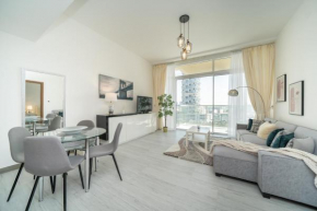 HiGuests - Amazing 1BR Apartment in Jumeirah Village Circle